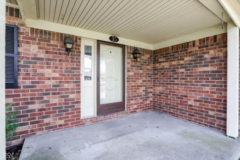 35 Village Court Zionsville IN 46077
