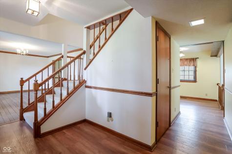 35 Village Court Zionsville IN 46077