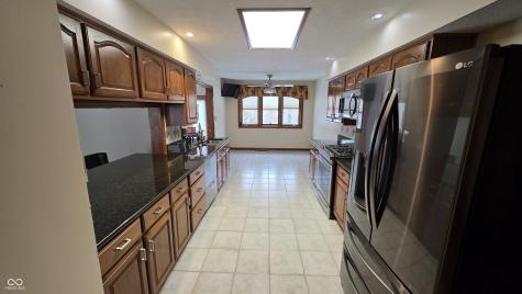 6563 Kings Court Avon IN 46123