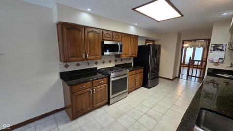 6563 Kings Court Avon IN 46123