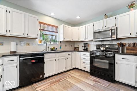 10417 Mayapple Court Noblesville IN 46060