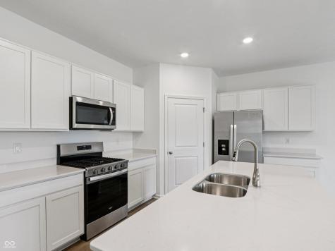 213 Holly Lane Greenfield IN 46140