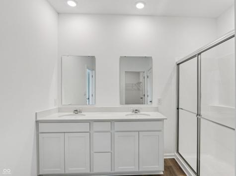 213 Holly Lane Greenfield IN 46140