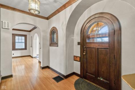 5143 E Pleasant Run Parkway South Drive Indianapolis IN 46219