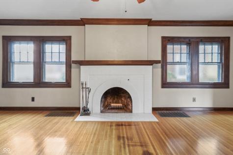 5143 E Pleasant Run Parkway South Drive Indianapolis IN 46219