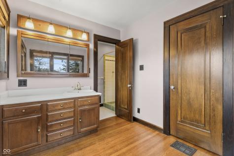 5143 E Pleasant Run Parkway South Drive Indianapolis IN 46219