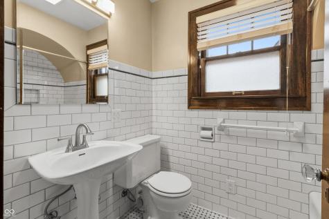 5143 E Pleasant Run Parkway South Drive Indianapolis IN 46219