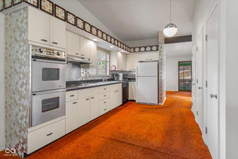 4120 Ridgeway Avenue Columbus IN 47203