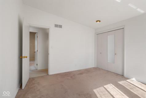 4120 Ridgeway Avenue Columbus IN 47203