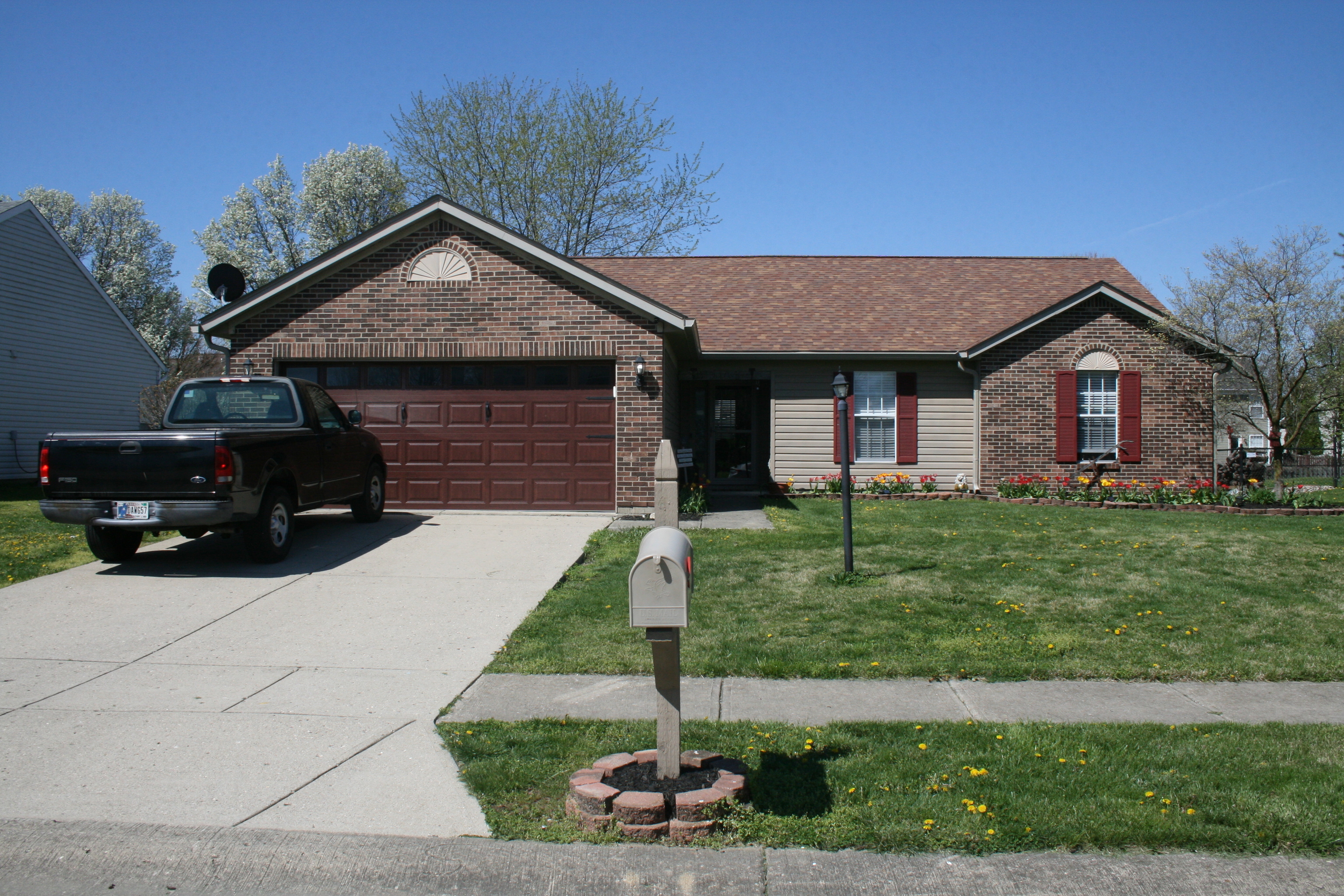 402 Stillwood Court Indianapolis IN 46239