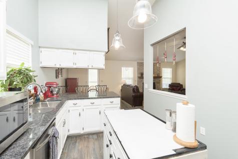 402 Stillwood Court Indianapolis IN 46239