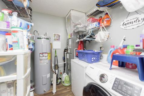 402 Stillwood Court Indianapolis IN 46239