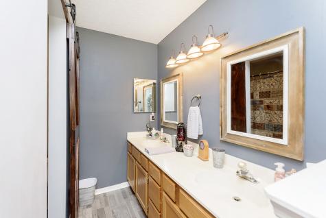 402 Stillwood Court Indianapolis IN 46239