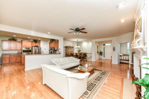 13016 Shiraz Lane Fishers IN 46037