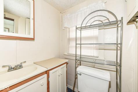 2232 S H Street Elwood IN 46036