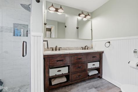 5920 E 56th Street Indianapolis IN 46226
