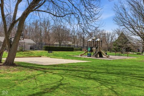 5920 E 56th Street Indianapolis IN 46226