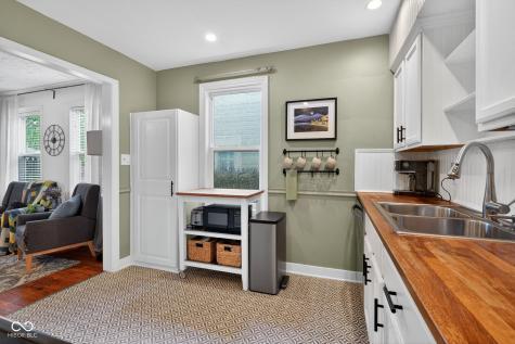 5118 Rosslyn Avenue Indianapolis IN 46205