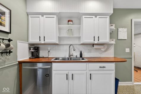 5118 Rosslyn Avenue Indianapolis IN 46205