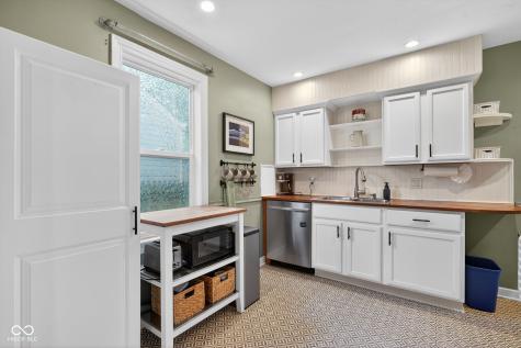 5118 Rosslyn Avenue Indianapolis IN 46205