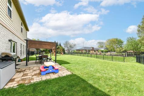 2050 Heathermor Drive Avon IN 46123