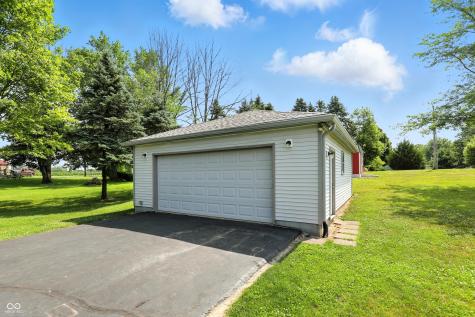1981 N Valley Lane Greenfield IN 46140