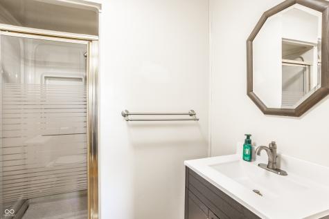 4946 Barnett Avenue Sharpsville IN 46068