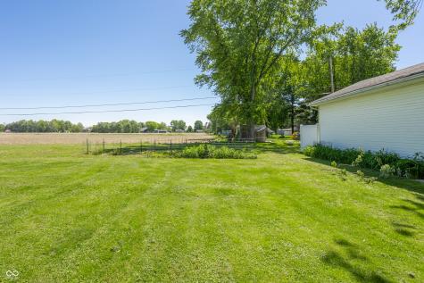4946 Barnett Avenue Sharpsville IN 46068