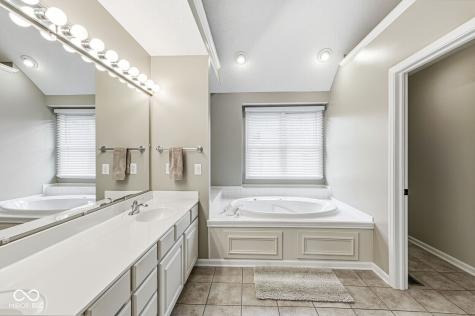 19136 Potters Bridge Road Noblesville IN 46060