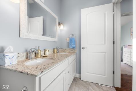 3764 Maple Ridge Drive Columbus IN 47201