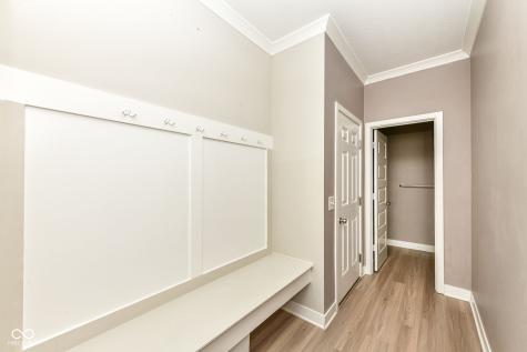 1169 Meadowbank Lane Avon IN 46123