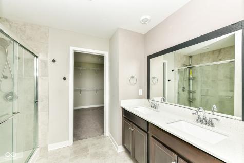 1169 Meadowbank Lane Avon IN 46123
