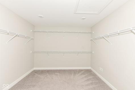 1169 Meadowbank Lane Avon IN 46123