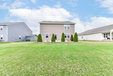 1169 Meadowbank Lane Avon IN 46123