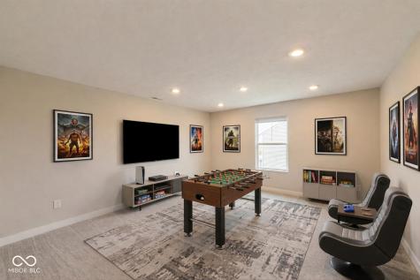 1169 Meadowbank Lane Avon IN 46123