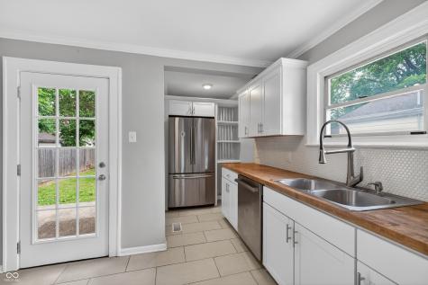 4915 Evanston Avenue Indianapolis IN 46205