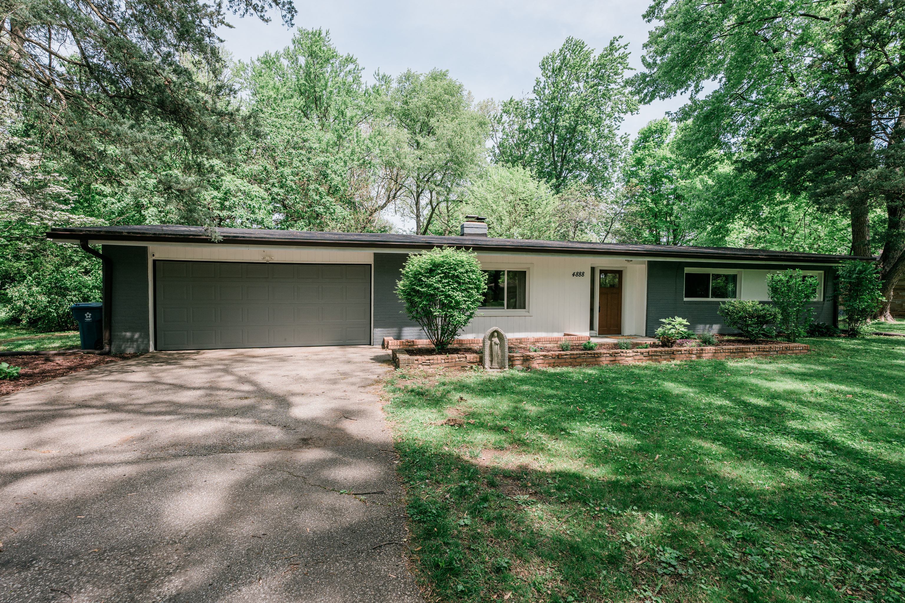 4888 Kessler View Drive Indianapolis IN 46220