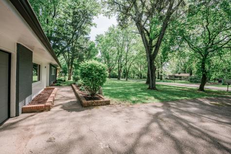 4888 Kessler View Drive Indianapolis IN 46220