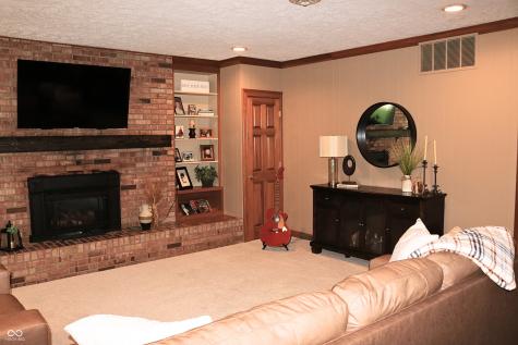 1 Locust Hill Crawfordsville IN 47933