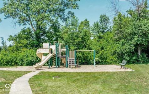 5833 High Grass Lane Indianapolis IN 46235