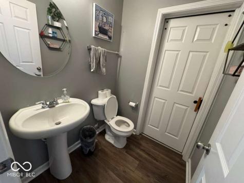 5833 High Grass Lane Indianapolis IN 46235