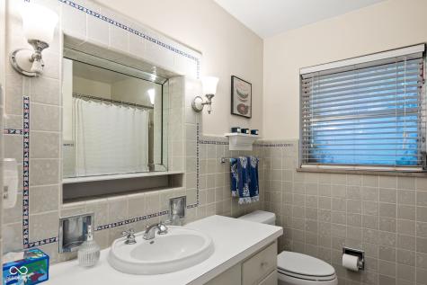 1602 Kessler Boulevard East Drive Indianapolis IN 46220