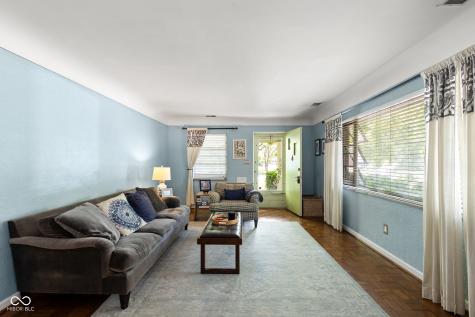1602 Kessler Boulevard East Drive Indianapolis IN 46220