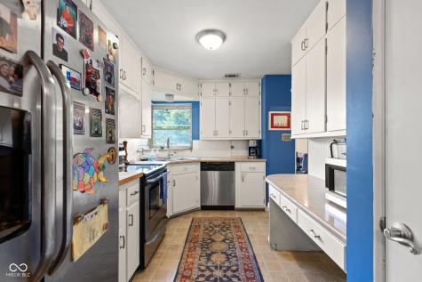 1602 Kessler Boulevard East Drive Indianapolis IN 46220