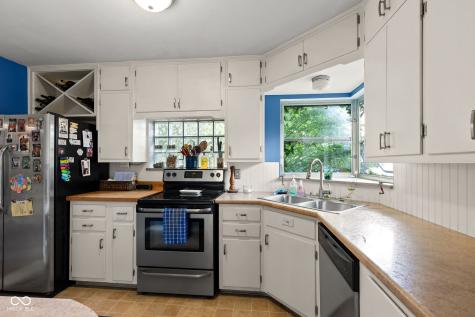 1602 Kessler Boulevard East Drive Indianapolis IN 46220