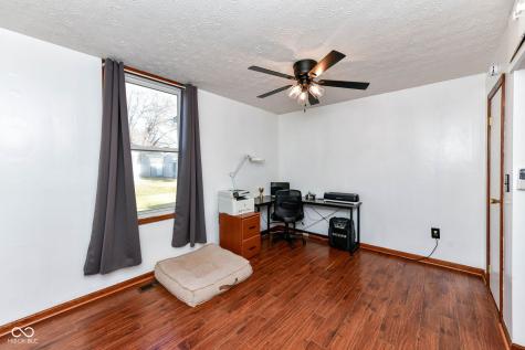 229 N 5th Street Elwood IN 46036