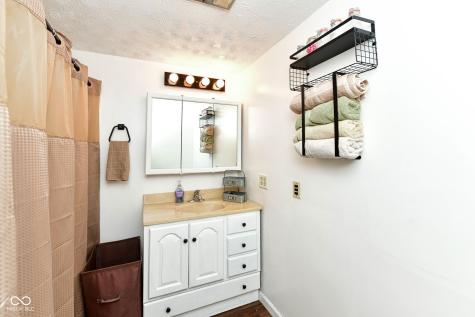 229 N 5th Street Elwood IN 46036