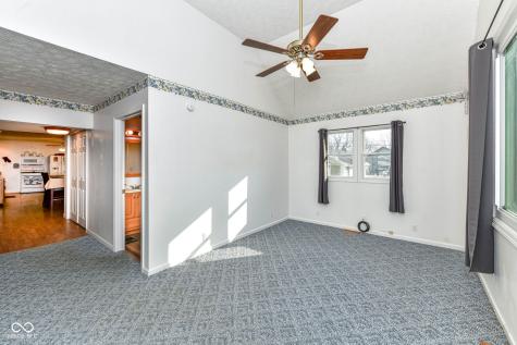 229 N 5th Street Elwood IN 46036
