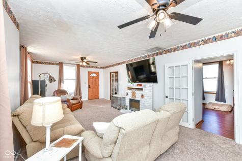 229 N 5th Street Elwood IN 46036