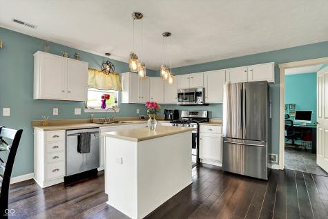 6624 Lakestone Court Indianapolis IN 46237